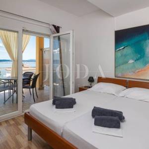 Dramalj-kuca sa 7 apartmana