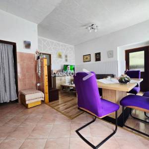 Drivenik – kamena dvojna kuća u centru s velikim potencijalom