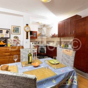 Dugi Rat, Jesenice, prodaja stan 80 m2 + terasa 24 m2