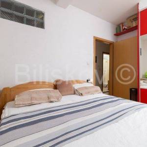 Dugi Rat, Jesenice, prodaja stan 80 m2 + terasa 24 m2