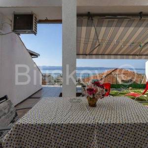 Dugi Rat, Jesenice, prodaja stan 80 m2 + terasa 24 m2