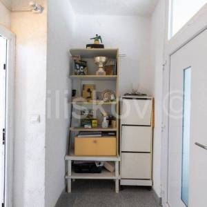 Dugi Rat, Jesenice, prodaja stan 80 m2 + terasa 24 m2