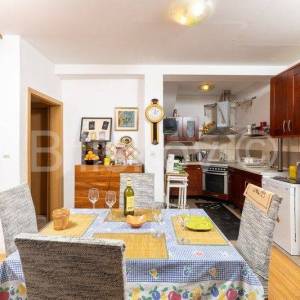 Dugi Rat, Jesenice, prodaja stan 80 m2 + terasa 24 m2