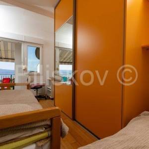 Dugi Rat, Jesenice, prodaja stan 80 m2 + terasa 24 m2