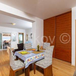 Dugi Rat, Jesenice, prodaja stan 80 m2 + terasa 24 m2
