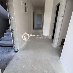 Dugo selo,4-soban stan(S1)140m2 s  prostranim vrtom s 3 strane + 2 PM