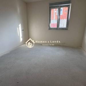 Dugo selo,4-soban stan(S1)140m2 s  prostranim vrtom s 3 strane + 2 PM