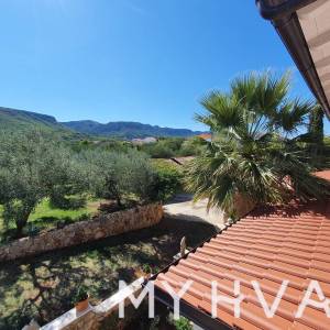 Dva apartmana na prvom katu u Jelsi