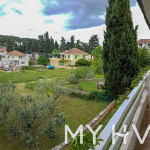 Dva apartmana na prvom katu u Jelsi