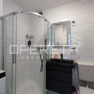 Dvosoban stan 76 m2 na odličnoj lokaciji - Zadar, Voštarnica, 500 m do gradskog 