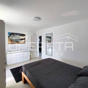 Dvosoban stan 76 m2 na odličnoj lokaciji - Zadar, Voštarnica, 500 m do gradskog 