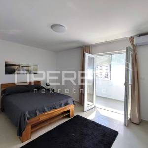 Dvosoban stan 76 m2 na odličnoj lokaciji - Zadar, Voštarnica, 500 m do gradskog 