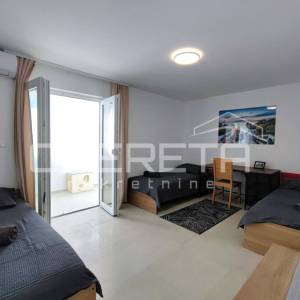 Dvosoban stan 76 m2 na odličnoj lokaciji - Zadar, Voštarnica, 500 m do gradskog 