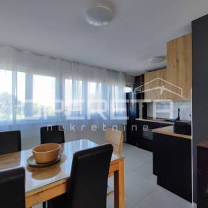 Dvosoban stan 76 m2 na odličnoj lokaciji - Zadar, Voštarnica, 500 m do gradskog 