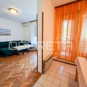 Dvosoban stan na Meterizama