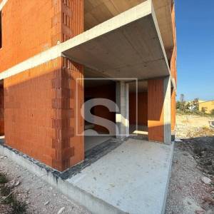 Dvosoban stan, novogradnja, Pješčana uvala - prizemlje s dvorištem