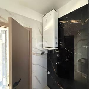 Dvosoban stan, novogradnja, Pješčana uvala - 400m od plaže