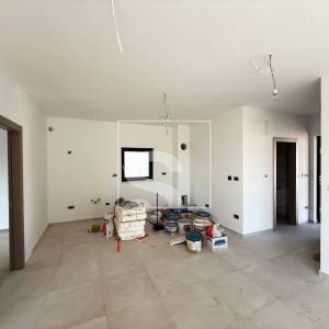 Dvosoban stan, novogradnja, Pješčana uvala - 400m od plaže