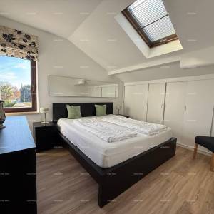 Dvosoban stan s pogledom odmah do mora