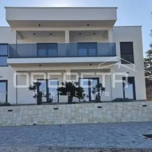 Dvosoban stan u novogradnji, ekskluzivna lokacija, prvi red do mora, Neviđane, 6