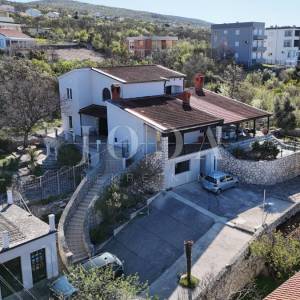 Ekskluzivna kuća u Jadranovu s bazenom, pogledom na more i velikom parcelom