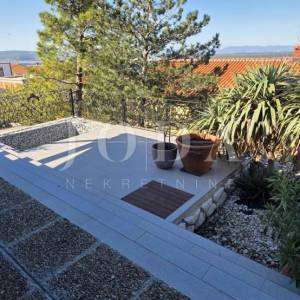 Ekskluzivna kuća u Jadranovu s bazenom, pogledom na more i velikom parcelom