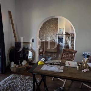 Ekskluzivna kuća u Jadranovu s bazenom, pogledom na more i velikom parcelom