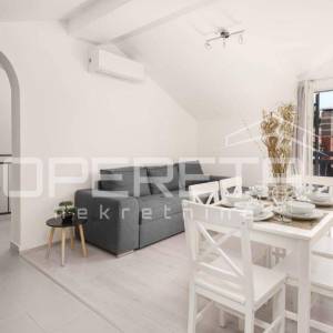 Ekskluzivna lokacija Tribunj vila uz more s apartmanima i poslovnim prostorom