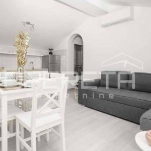 Ekskluzivna lokacija Tribunj vila uz more s apartmanima i poslovnim prostorom