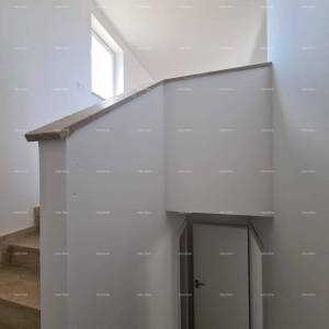 Elegantna vila u mirnom okruženju nadomak mora s pogledom na vinograde i maslinike