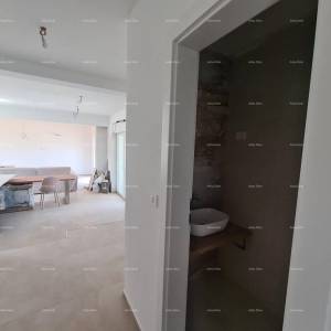 Elegantna vila u mirnom okruženju nadomak mora s pogledom na vinograde i maslinike