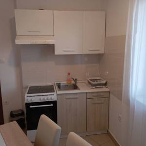 GRAD KRK - Apartman 43m2 s pogledom na more u prizemlju
