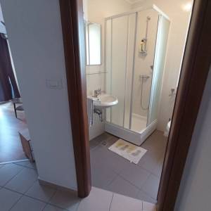 GRAD KRK - Apartman 43m2 s pogledom na more u prizemlju