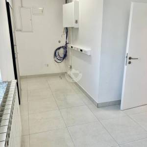 Grad Zagreb, Sesvete, Kraljevečki Novaki, Poslovni prostor 120m2, prizemlje, useljivo