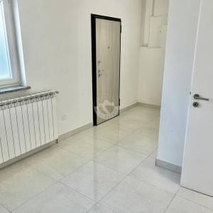 Grad Zagreb, Sesvete, Kraljevečki Novaki, Poslovni prostor 120m2, prizemlje, useljivo