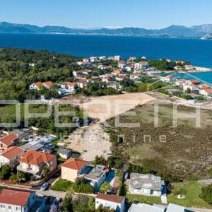 Građevinsko zemljište 1000 m2 s pogledom na more – Pelješac