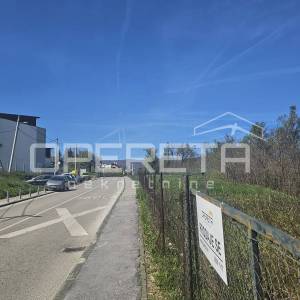 GRAĐEVINSKO ZEMLJIŠTE SA LOKACIJSKOM DOZVOLOM, PRODAJA, REMETE, 4.353 m2