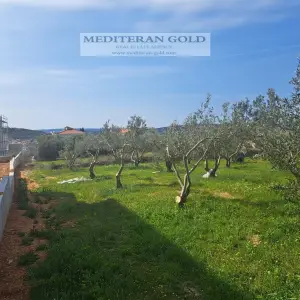 Građevinsko zemljište, Trogir, 1.600m²