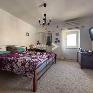 Grižane – adaptirana kamena kuća s pogledom na more