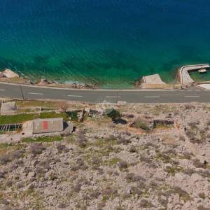 Hrvatska, Gospić, Lukovo Šugarje, 1570 m², zemljište u prvom redu do mora s ruševinom i potencijalom za gradnju