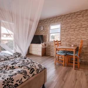 Hrvatska, Zadar, Vinjerac – kuća sa 6 apartmana i pogledom na more, 299 m², idealna investicija