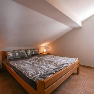 Hrvatska, Zadar, Vinjerac – kuća sa 6 apartmana i pogledom na more, 299 m², idealna investicija