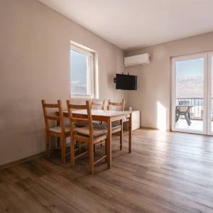 Hrvatska, Zadar, Vinjerac – kuća sa 6 apartmana i pogledom na more, 299 m², idealna investicija