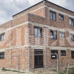 Hrvatski leskovac, novogradnja, 3 stana s vrtovima i PM