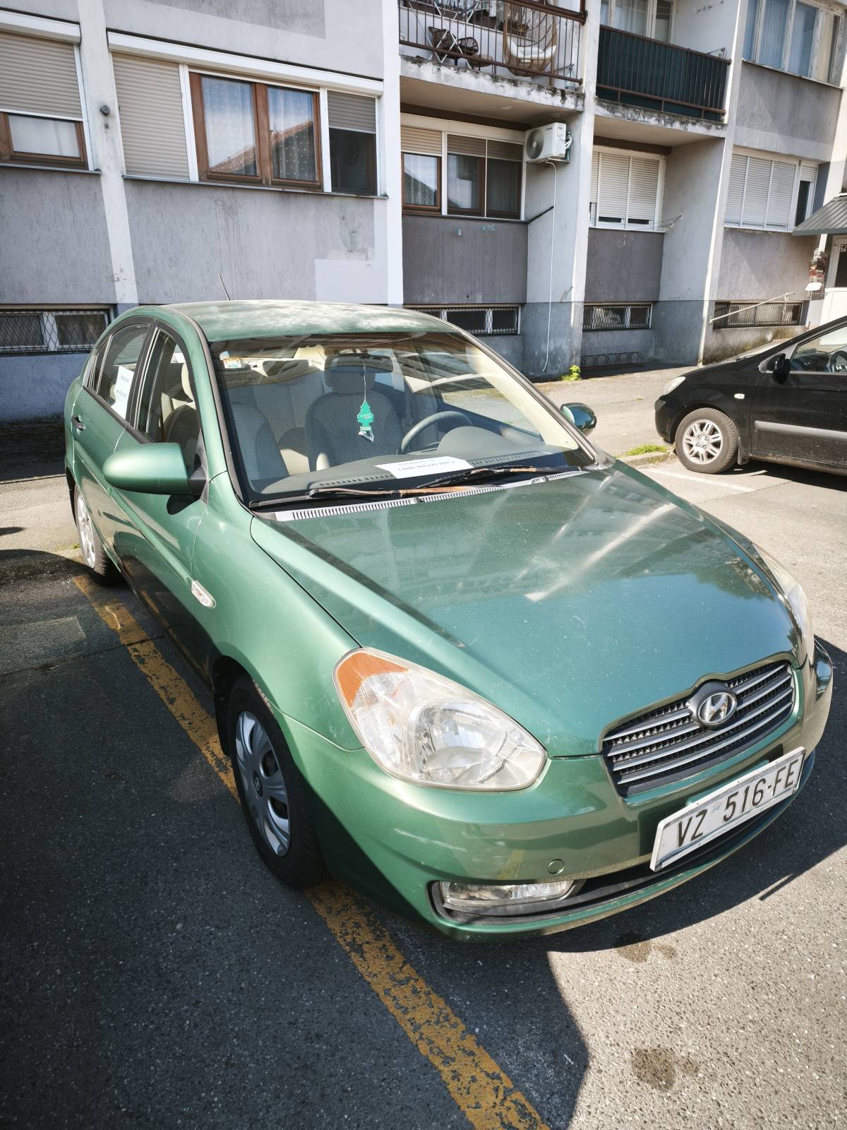 Hyundai accent