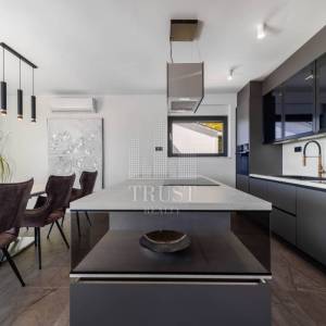 IĆIĆI, luksuzan 3S+DB s pogledom na more