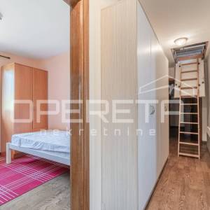 Ičići – prostran stan na 1. katu s tavanskim prostorom, terasom i 2 parkirna mje