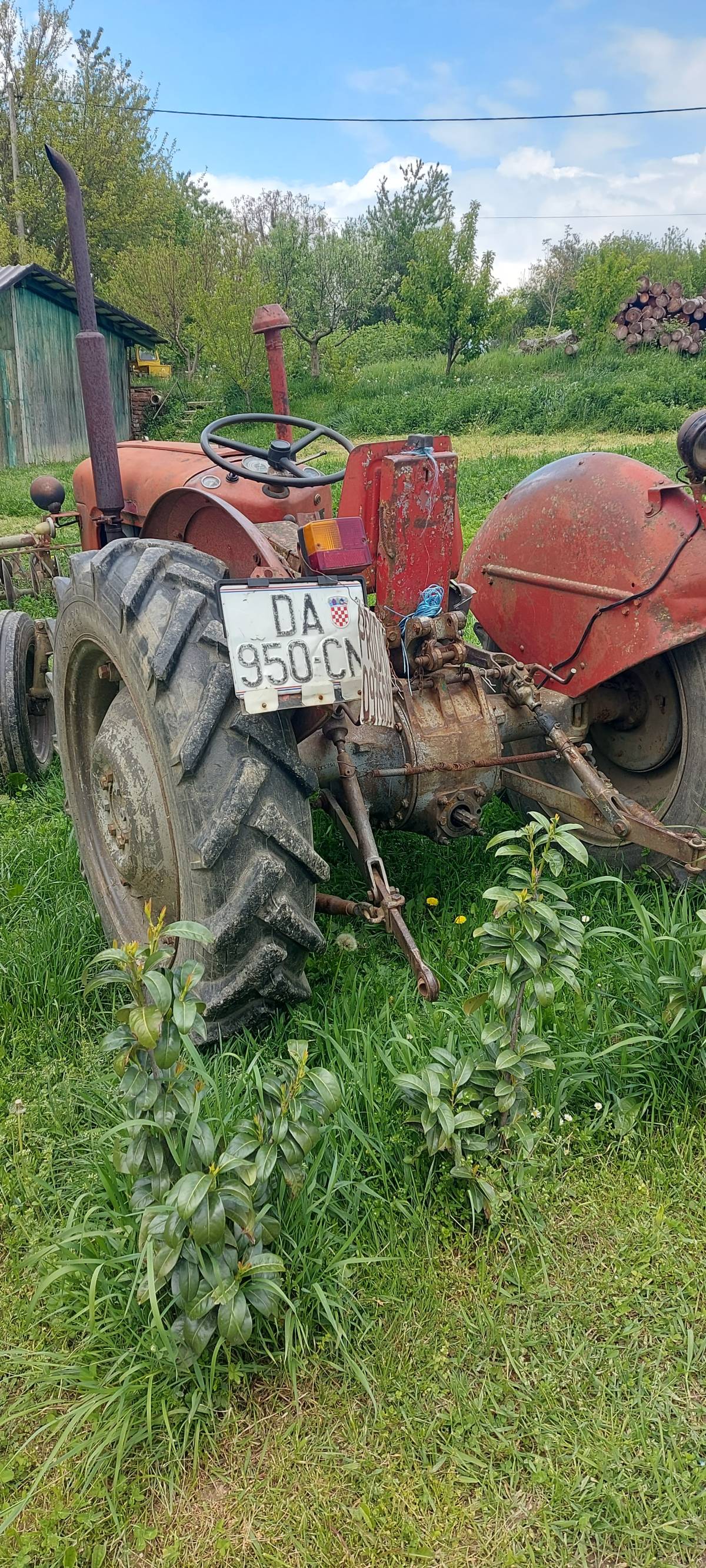 IMT 539 registriran.3/27 VELIKI GRĐEVAC