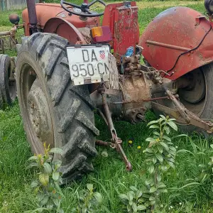 IMT 539 registriran.3/27 VELIKI GRĐEVAC