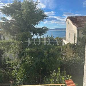 Investicijska kuća s 5 jedinica i otvorenim pogledom na more – Crikvenica, 300 m od mora